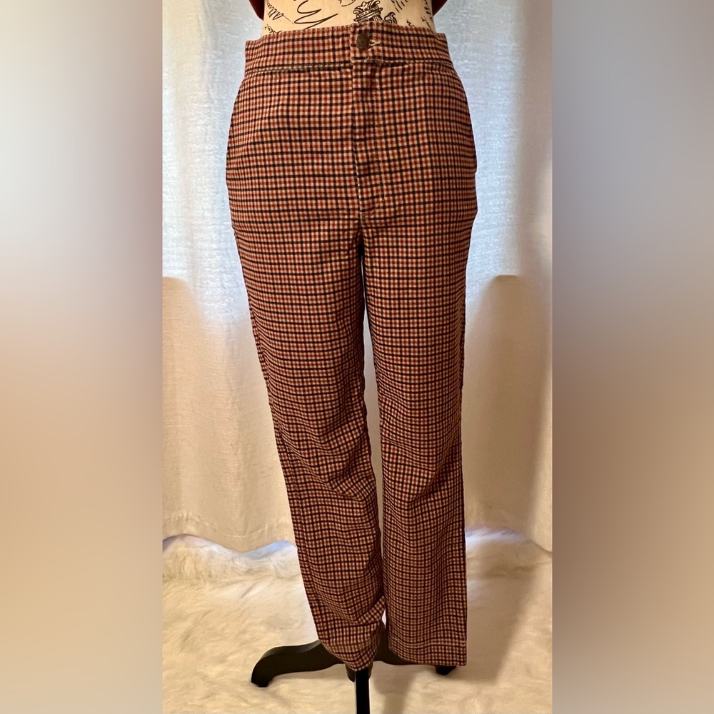 HOLLISTER Plaid pixie pants ONLY.